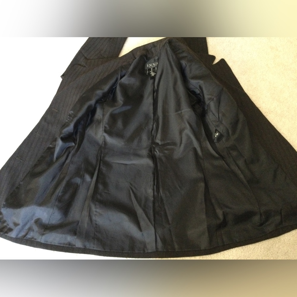Escada Elements blazer and skirt - Picture 3 of 14
